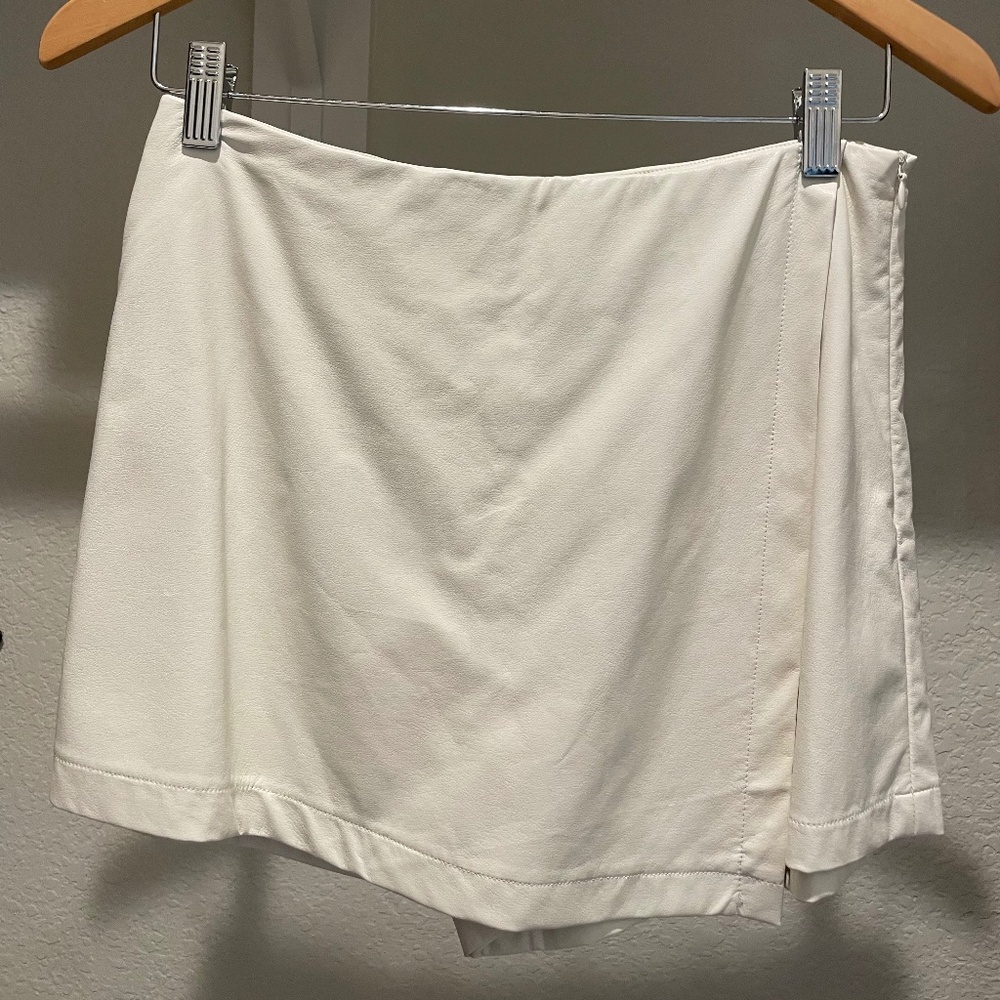 White faux leather skort, size small